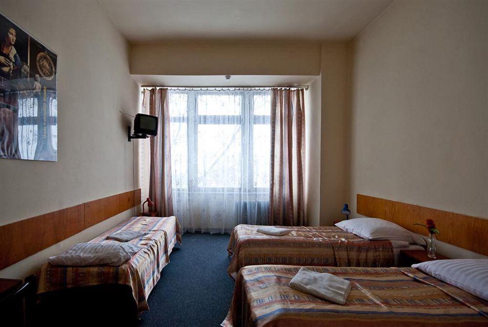 Hotel Start Краків Екстер'єр фото